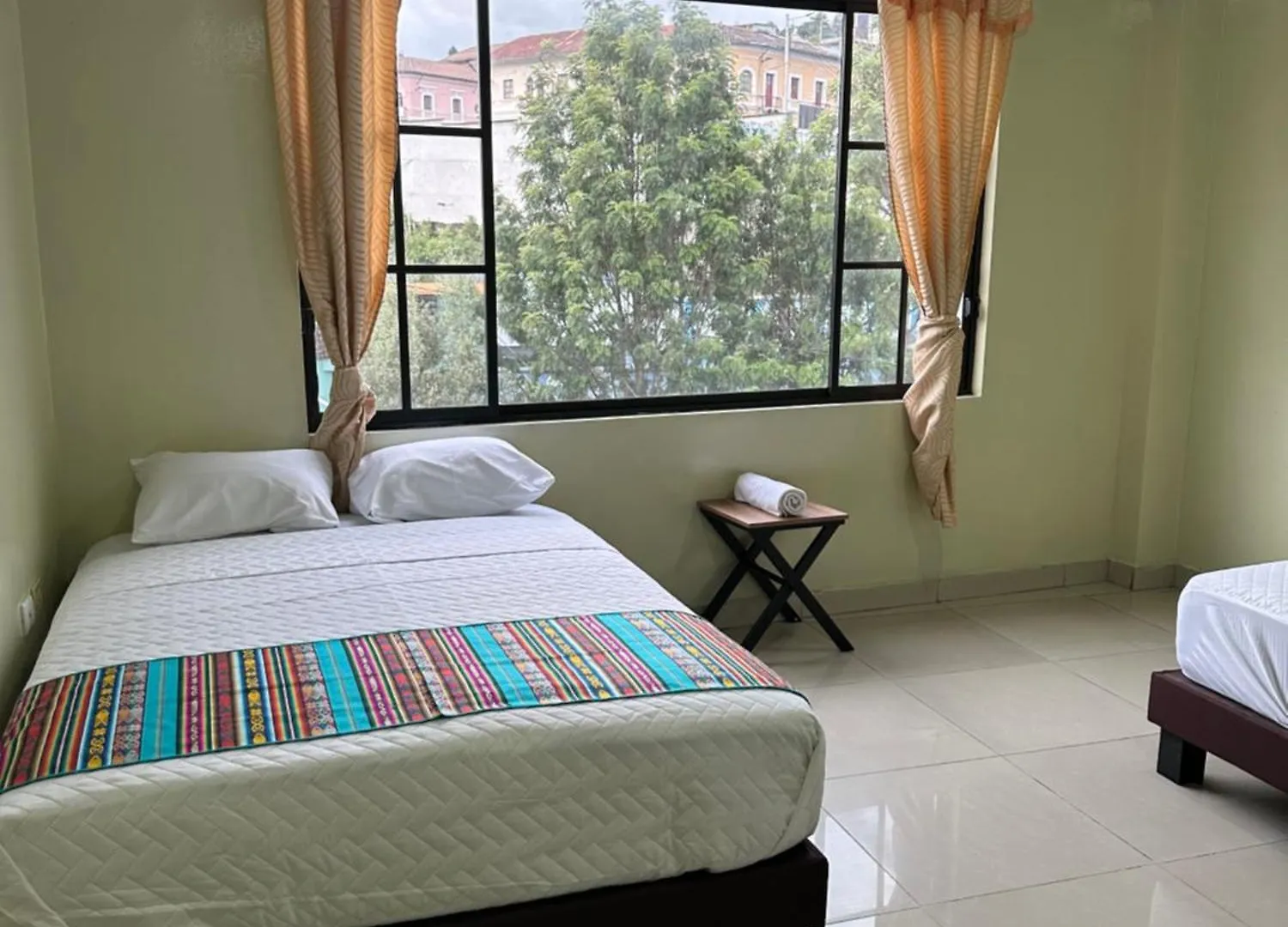 Guest house Hostal Marin Central Quito